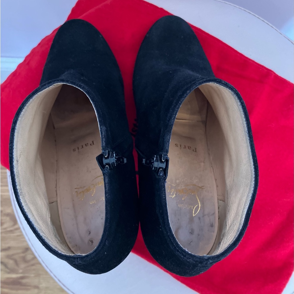 👠 37 1/2 Christian Louboutin Black Suede Ankle Boots with Iconic Red Sole 85 mm - Picture 11 of 13
